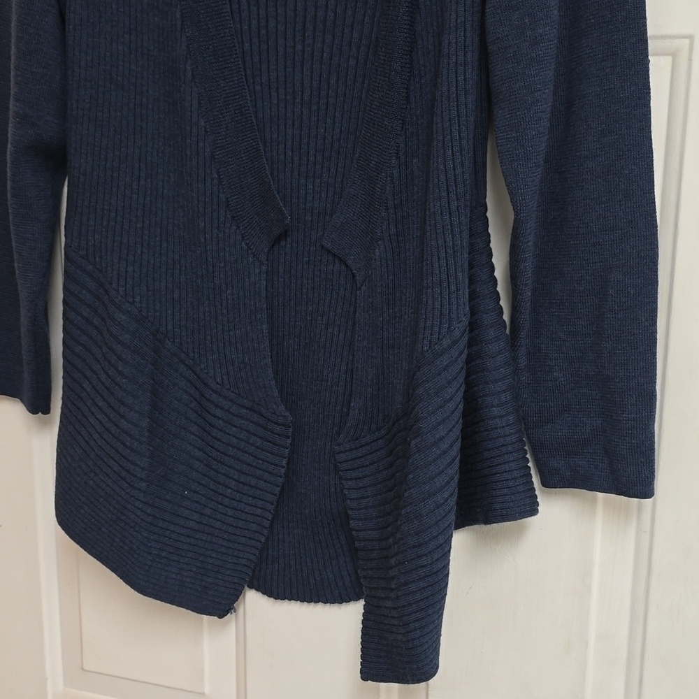 Merino Rib Cardigan - Picture 4 of 10